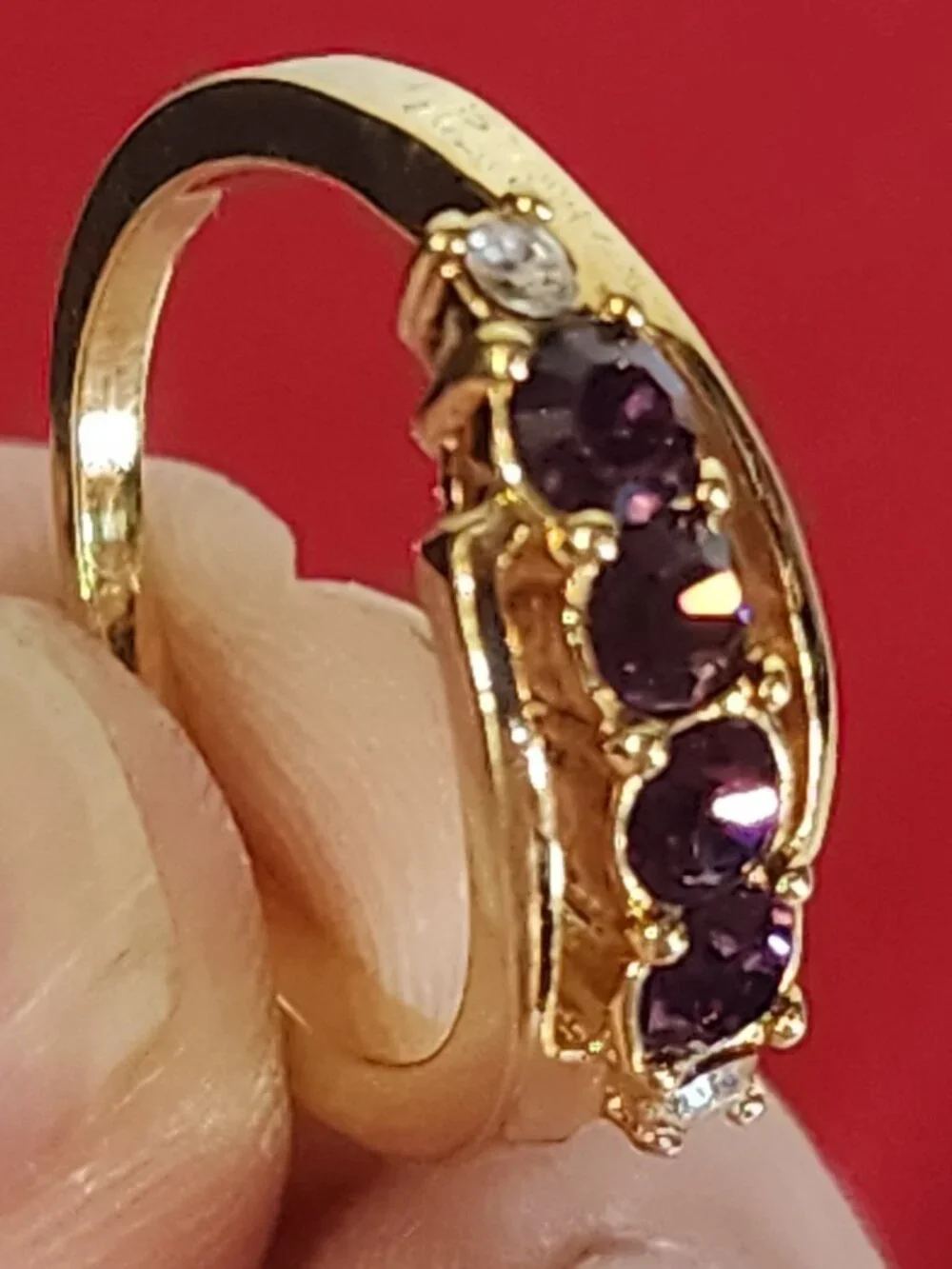 Avon Y2K Gold Tone Vintage Faux Purple Amethyst and Crystal Rhinestone Row Ring